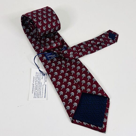 NWT Vineyard Vines 100% Silk Necktie Tie Helmets AOP Red Gray 4 x 60 - Picture 2 of 3
